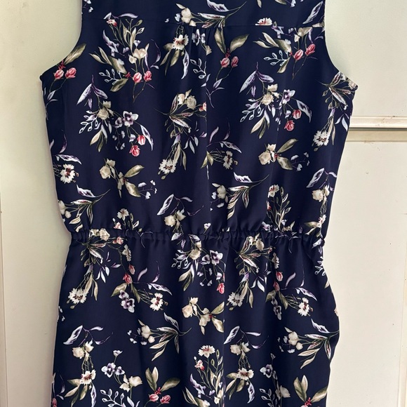 Women’s Dress - Picture 2 of 2